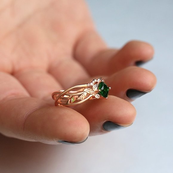 💝Emerald Green Stone Ring Rose Gold Plated Anelli Ring, GPMB1499 - Picture 5 of 6
